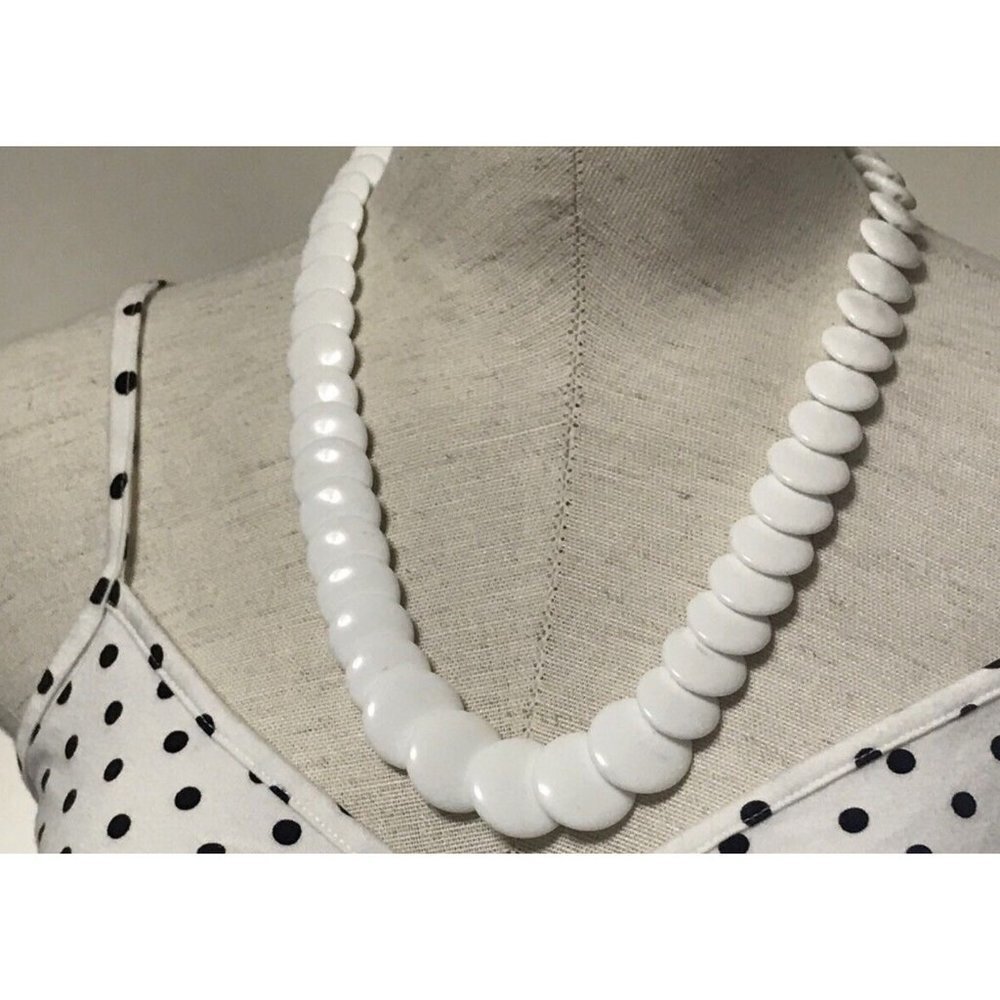 Trifari Gold Tone White Graduated Round Flat Beaded Necklace 23"